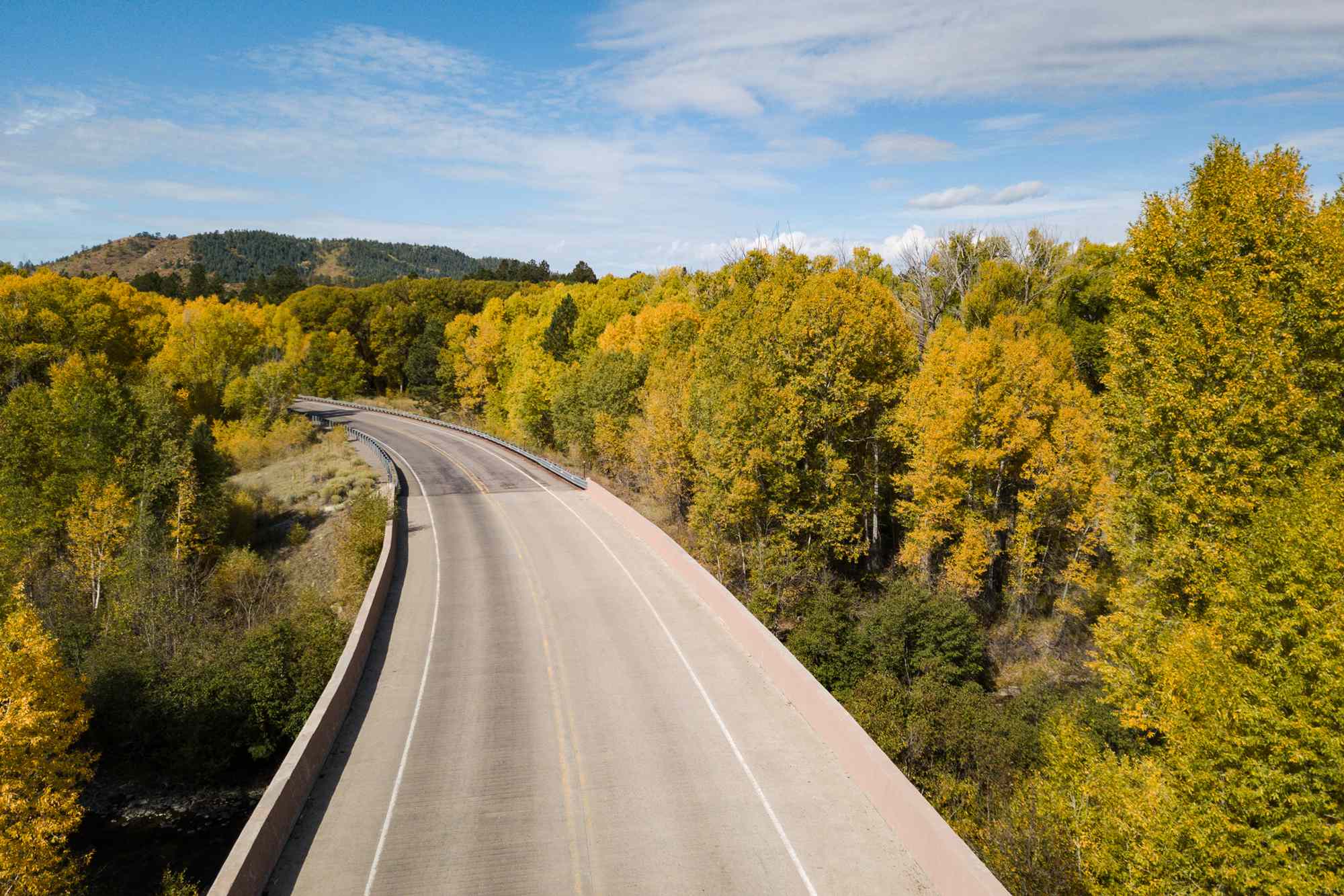 This 84-Mile Scenic Drive in New Mexico Is Called the ‘Enchanted Circle’—and It’s Most Magical in the Fall #Travel The easy-to-follow loop offers high-altitude passes, historic sites, and dazzling foliage views.