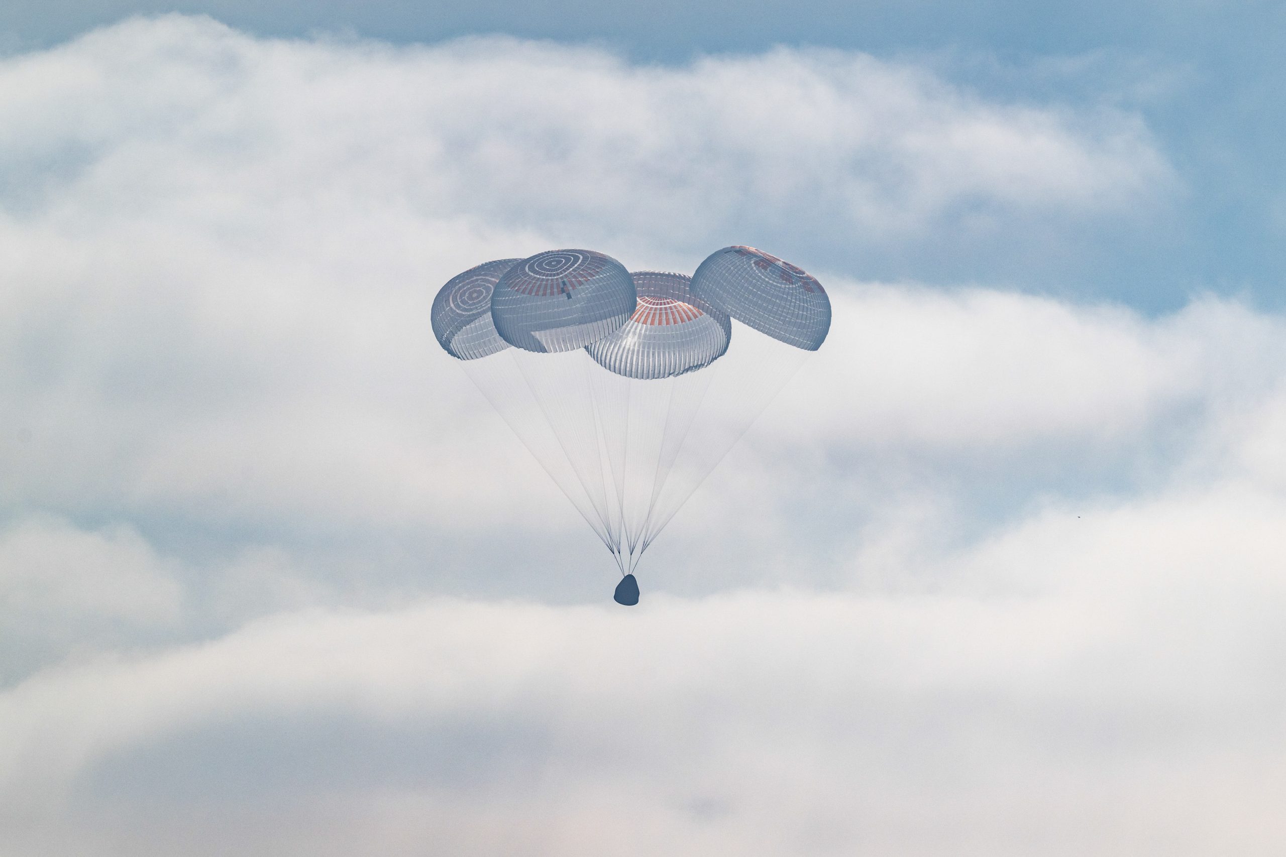 Crew-12 Returns to Earth – The SpaceX Crew Dragon Freedom spacecraft is seen as it lands with NASA astronauts Jessica Meir and Jack Hathaway, ESA (European Space Agency) astronaut Sophie Adenot, and Roscosmos cosmonaut Andrey Fedyaev aboard in the Pacific Ocean off the coast of Los Angeles, Calif., Thursday, Oct. 8, 2026.